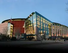 爱游戏-今夜国王杯焦点战；丹佛掘金内部沟通；赛场秩序良好；医务组通报恢复(勇士附加赛首战客场面对国王)